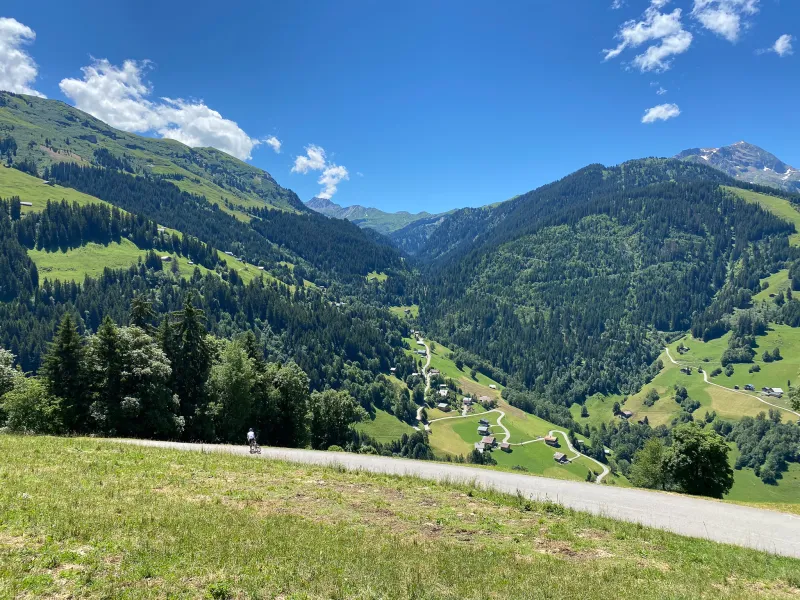 Areches y Valle hacia Saint Guerin