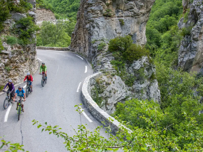 En bicicleta por las Gargantas de la Méouge