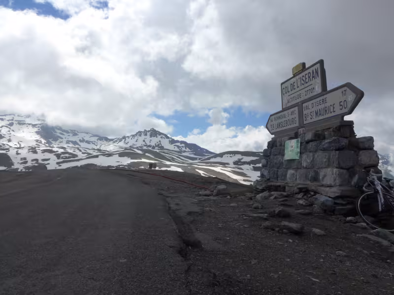 En la cima del Iseran