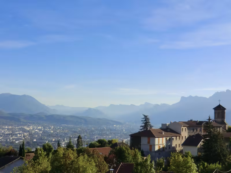 Corenc, centinela sobre la cuenca de Grenoble