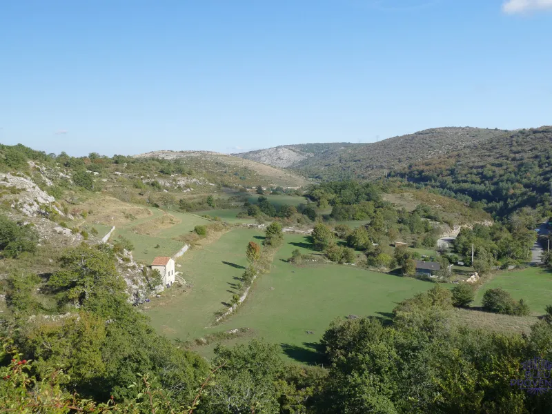 Panorámica de las mesetas calcáreas de los Alpes Marítimos