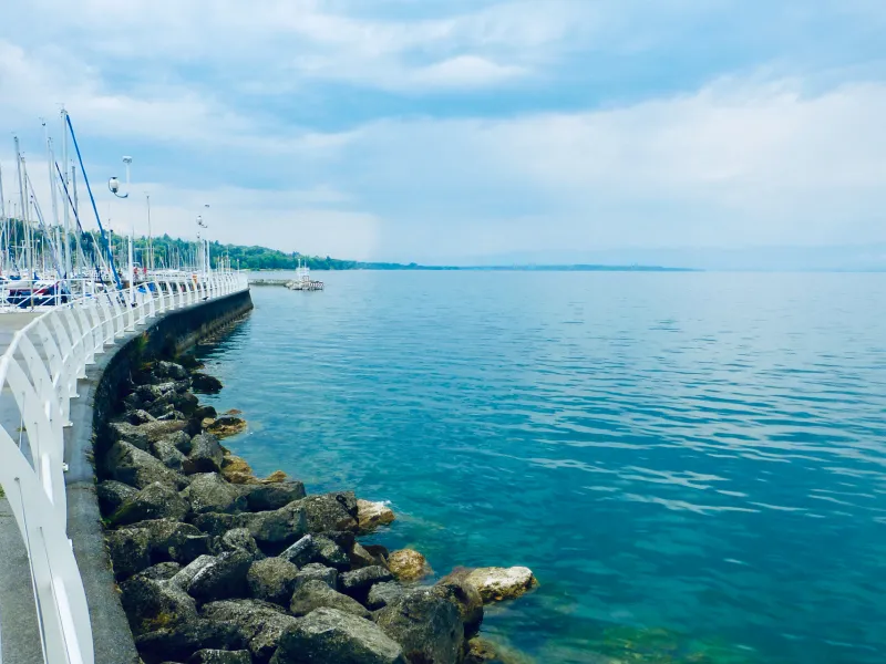 Embarcadero de Thonon-les-Bains en el lago Lemán