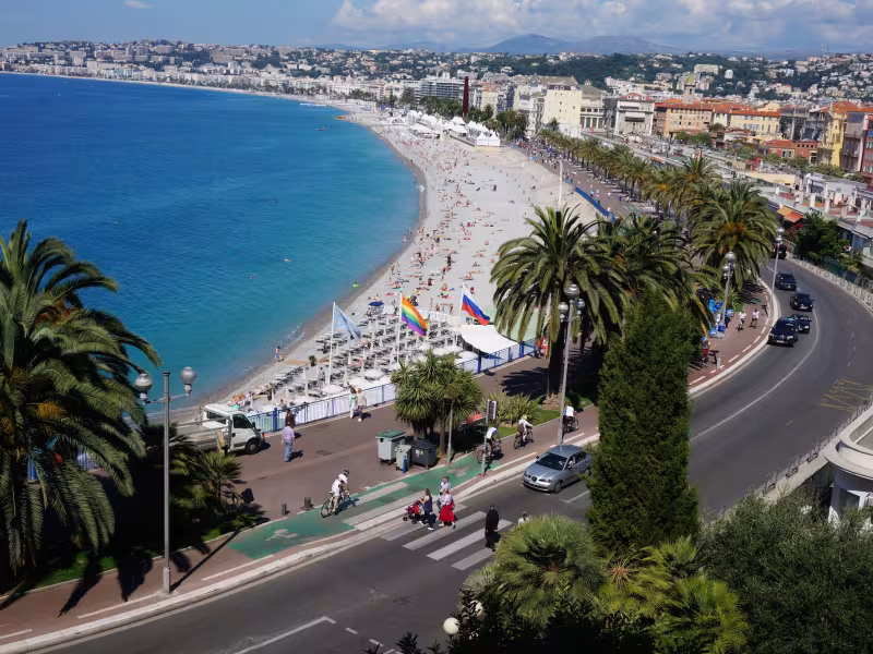 El Paseo de los Ingleses desde la Torre Bellanda en Niza