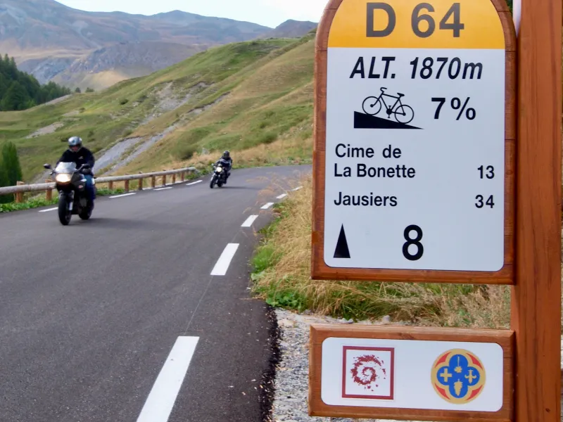 La vertiente sur del Col de la Bonette