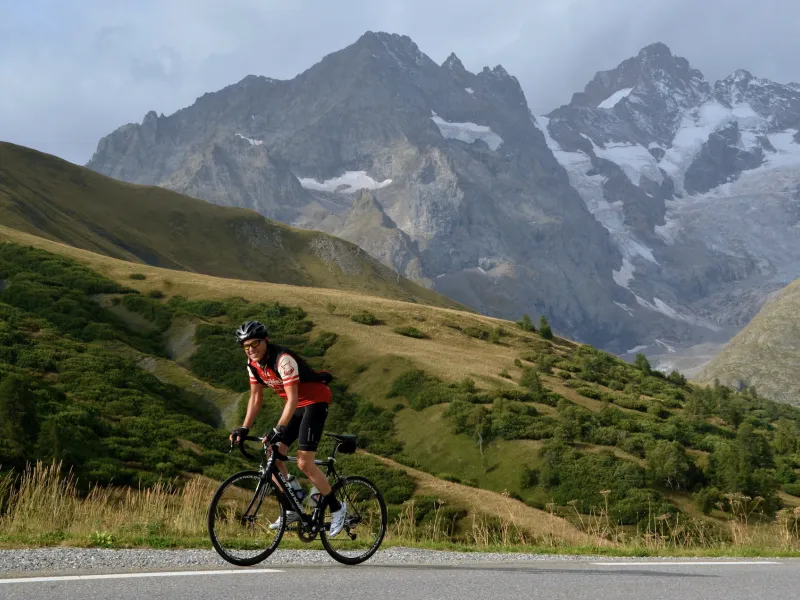 Montañas y glaciares de los Ecrins hacia el Col du Lautaret
