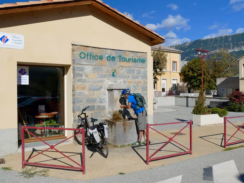 Punto de agua en la oficina de turismo de Saint-Andre-les-Alpes