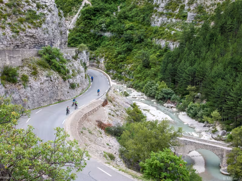 Puente romano en las Gargantas de la Méouge