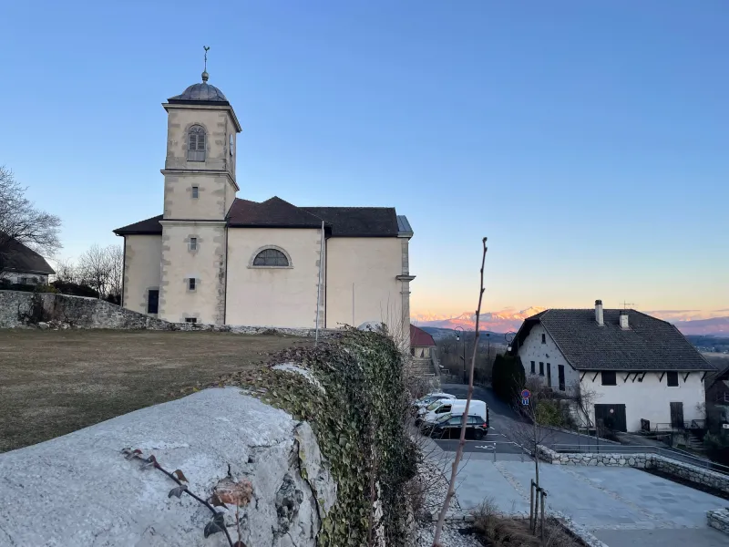 Iglesia en el corazón del Albanais