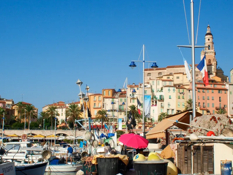 El puerto de Menton