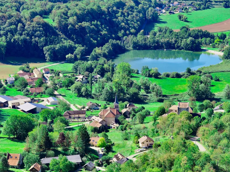 Saint-Jean-de-Chevelu y su lago