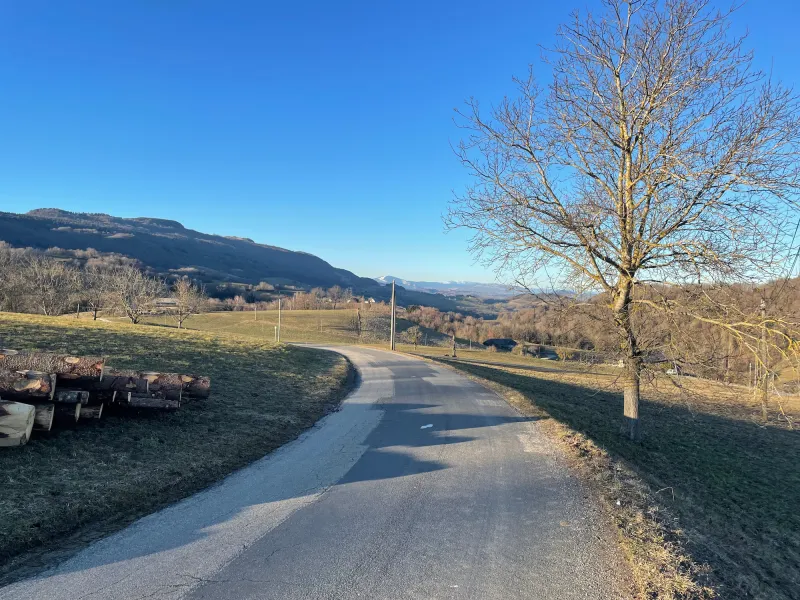 Por las carreteras de Albanais a La Chambotte