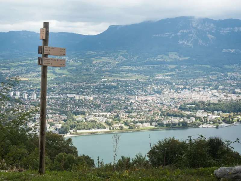 Vista de Aix-les-Bains desde el Mont du Chat