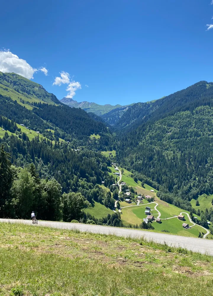 Areches y Valle hacia Saint Guerin