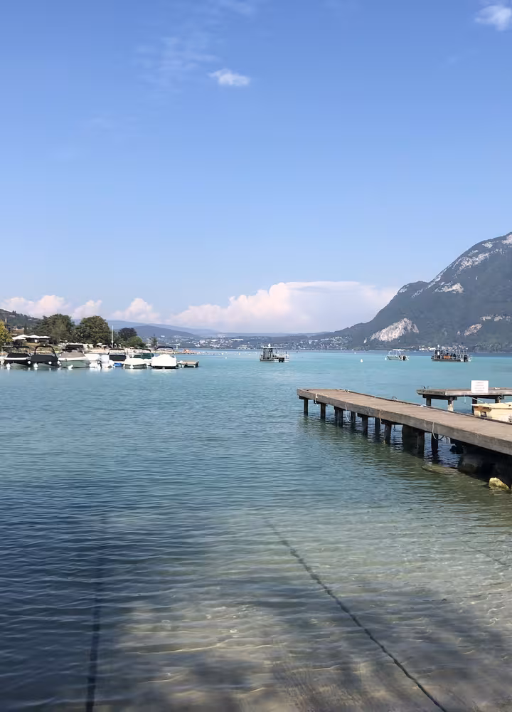 El puerto de Sevrier, en el lago de Annecy