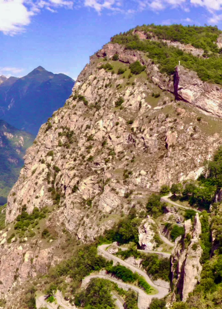 Las curvas de Montvernier en el descenso del Col de Chaussy