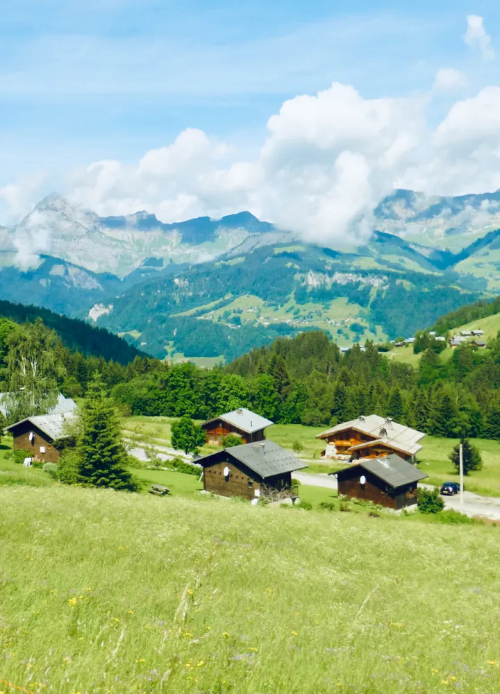 Hacia el Col des Saisies desde el Val d'Arly