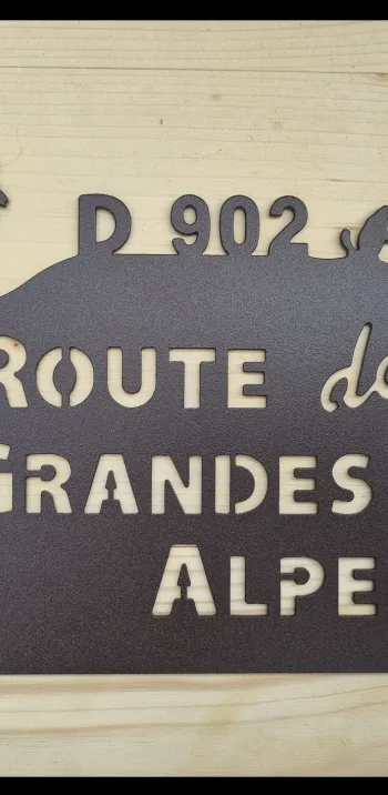 route des grandes alpes trophee des cols plaque