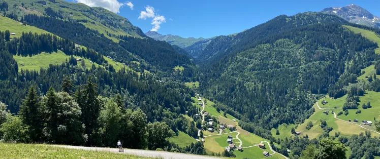 Areches y Valle hacia Saint Guerin
