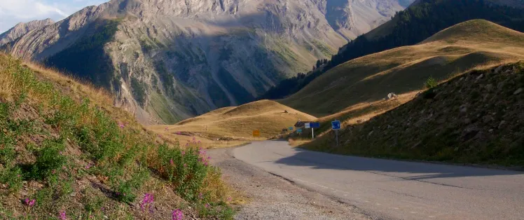 Lado sur del Col de Vars en la costa de Ubaye