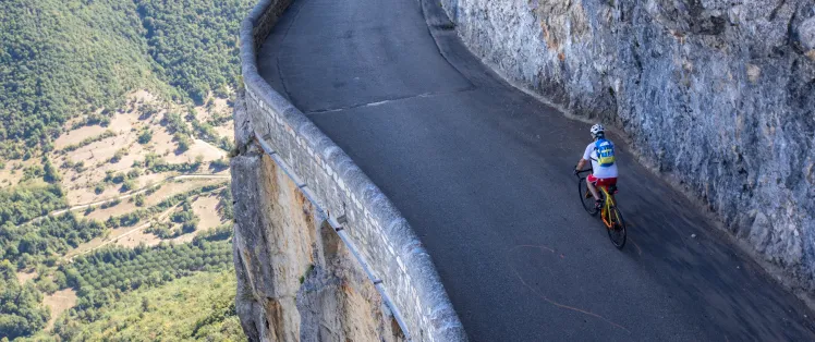 vertiginoso Combe Laval carretera Lionel Pascale ADT Drome.jpeg