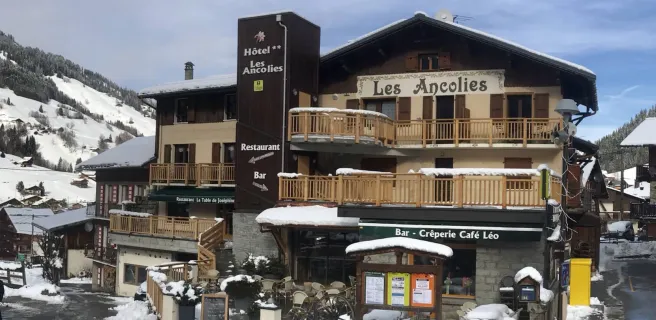 Ancolies Hôtel