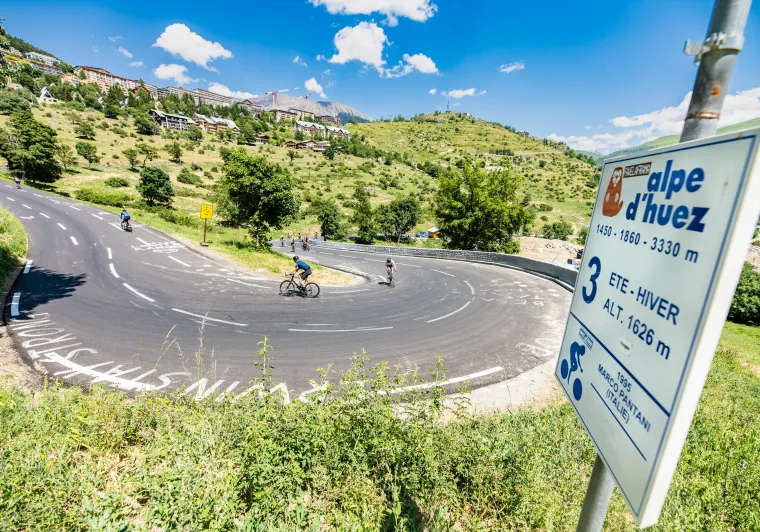 alpe-d'huez-montee-velo