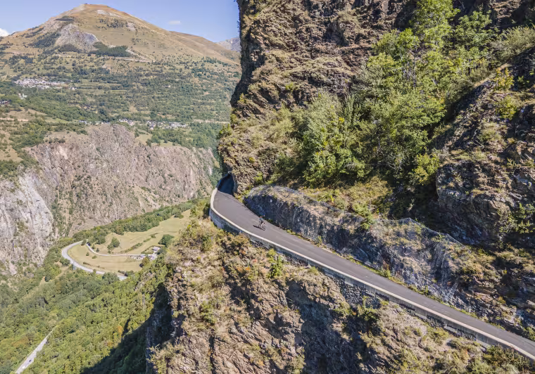 Route_de_Bons Bourg d'Oisans