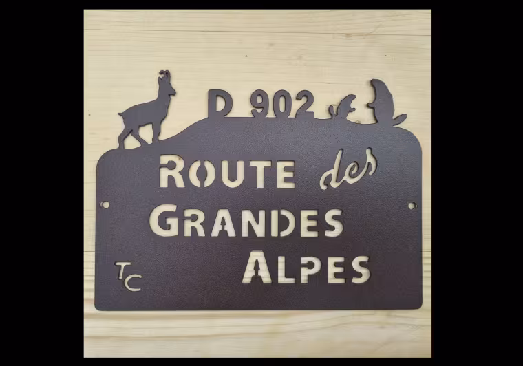 route des grandes alpes trophee des cols plaque