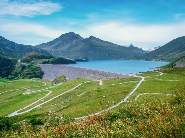 Presa y lago de Mont Cenis