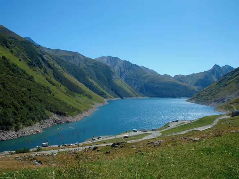 Presa y lago de la Grand'Maison